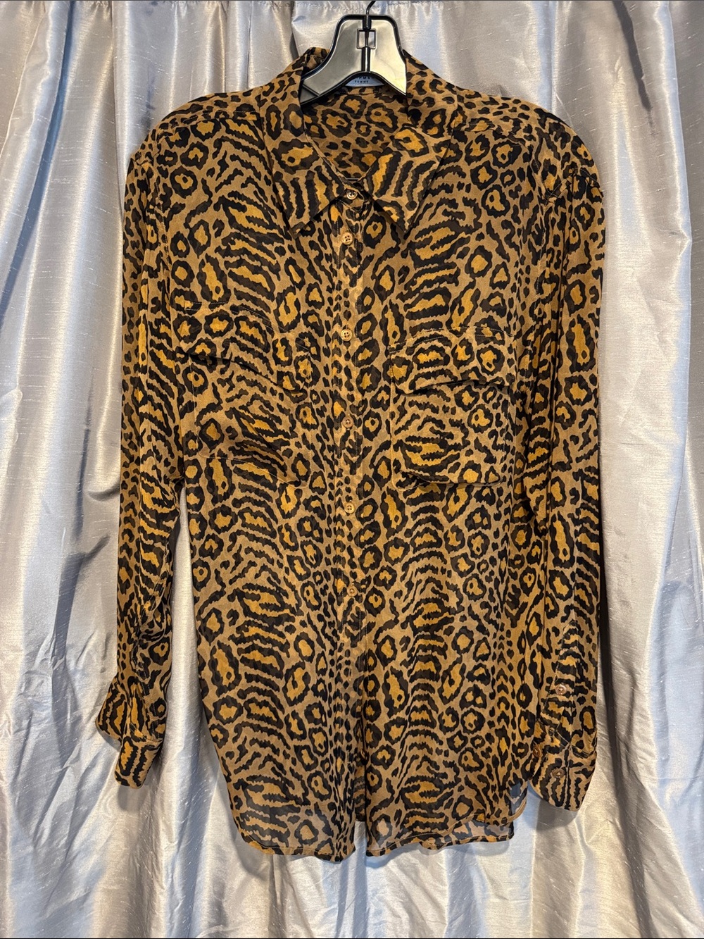 Equipment Leopard Button-Down Silk Shirt size Medium